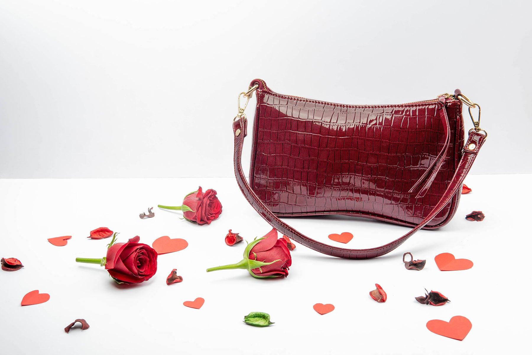 Best and unique gifting ideas for girls this valentines day. Fashion accessories like handbags, necklaces, women gift hampers, eye masks and more to make perfect gifts for girls