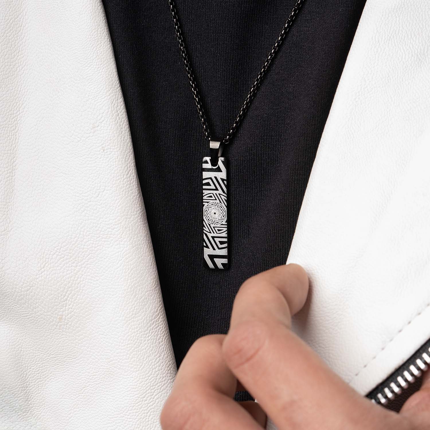 Infinite Zoom Mini Tag Necklace